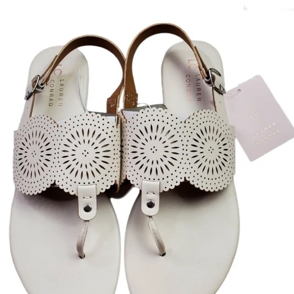 LC Conrad T-Strap Sandals - Picture 7 of 10